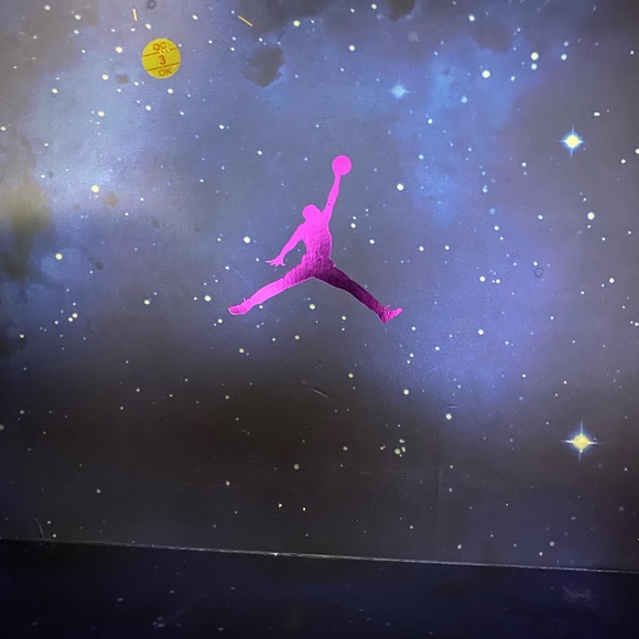 Jordan 11 Space Jam - Picture 7 of 7